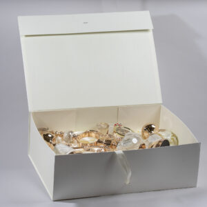 Glass/Ceramic Clock Set Creme with Candle Holders in a Gift Box - Image 3